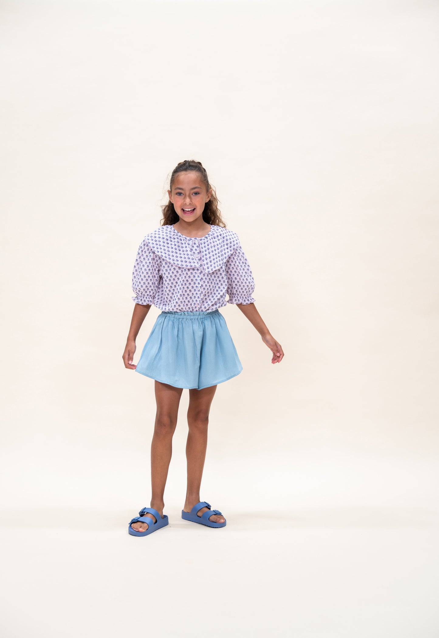 RUFFLE SHORT JEANS BLUE
