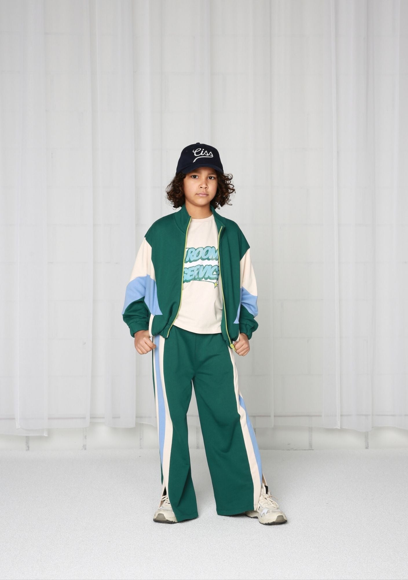 COLOUR BLOCK WIDE JOG PANTS JASPER/CRYSTAL GRAY/BRUNNERA BLUE