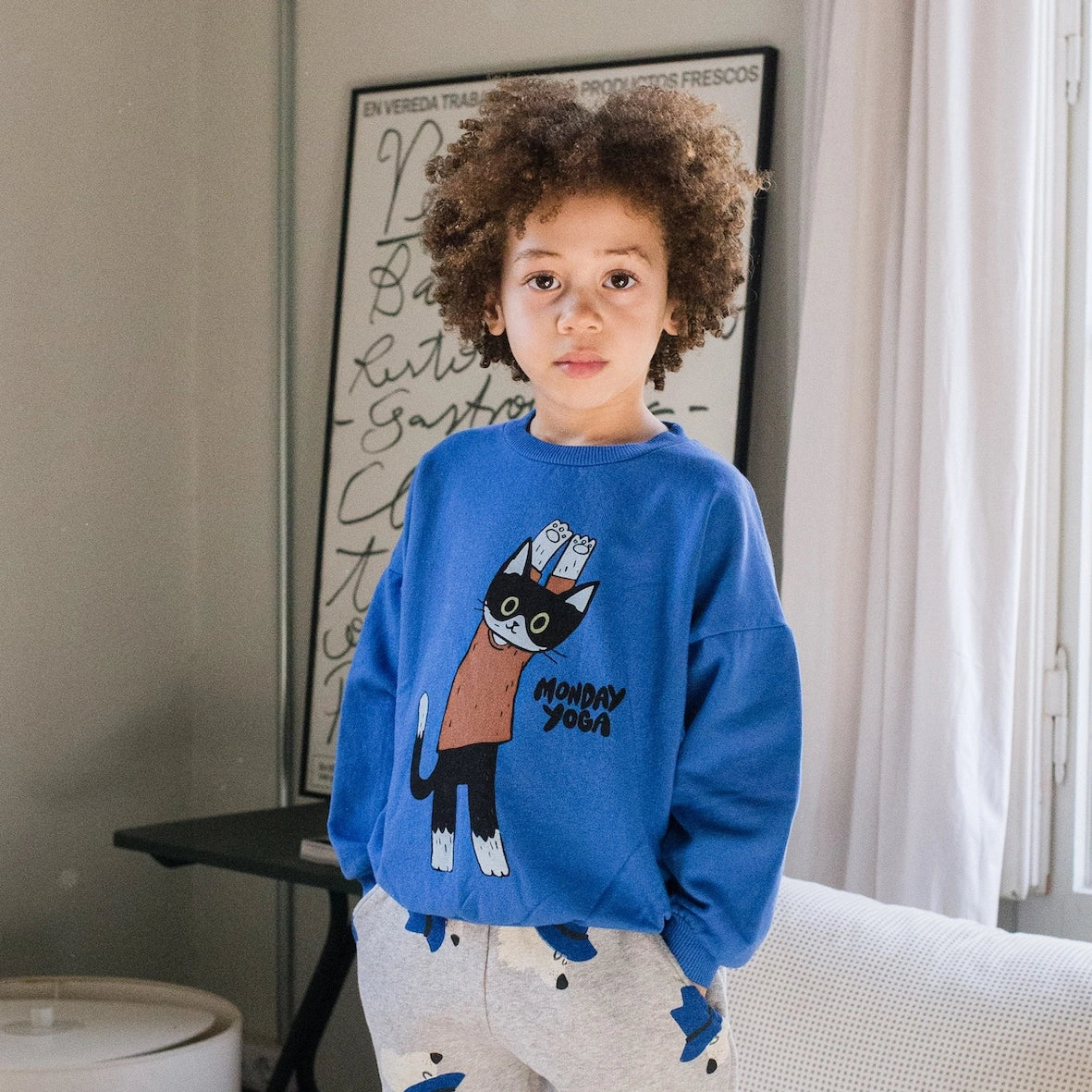 SWEATSHIRT MONDAY YOGI CAT BLUE